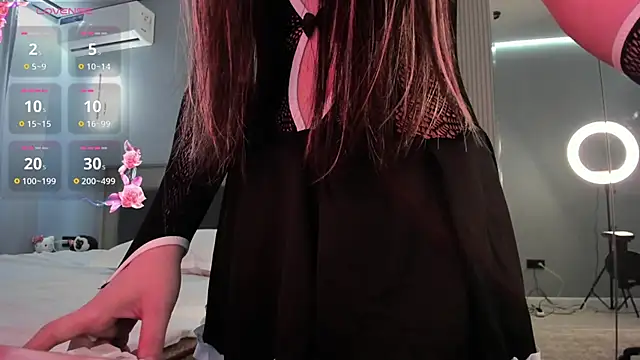 lovelymikky online show from February 6, 2026, 3:22 am