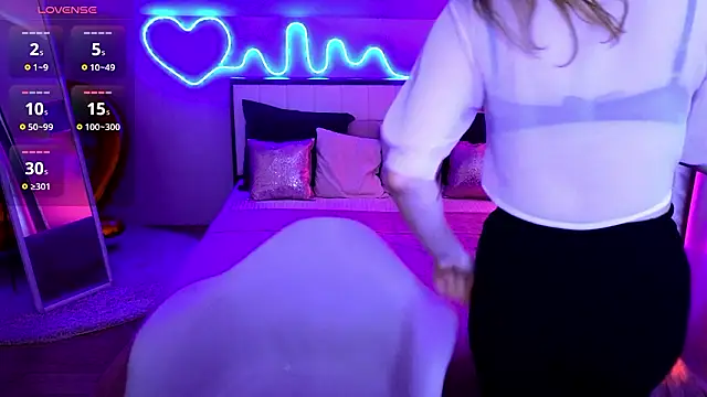 CarolainGilbert online show from March 12, 2026, 5:13 am