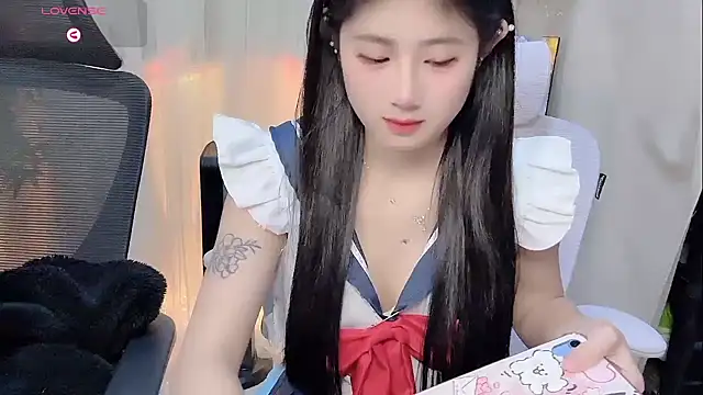 Yvonne-07 online show from December 18, 2025, 12:22 pm