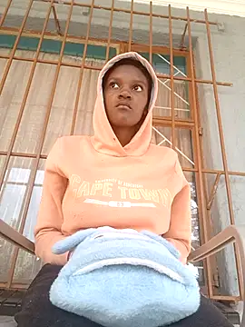 Snapshot of PetiteDoll_06 chatting on March 15, 2026, 3:18 pm PetiteDoll 06 online show from March 15, 2026, 3:18 pm