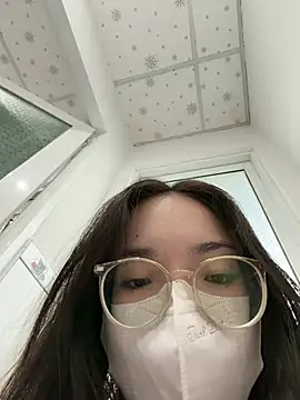 mimichannn99 online show from February 16, 2026, 10:22 am