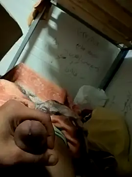 Snapshot of Mando_55555 chatting on December 14, 2025, 10:25 pm Mando 55555 online show from December 14, 2025, 10:25 pm