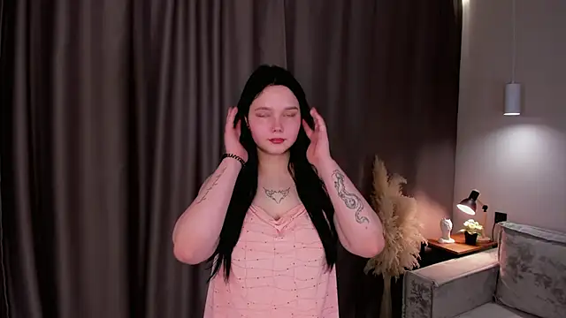 Snapshot of AgataBelson chatting on December 17, 2025, 3:18 pm AgataBelson online show from December 17, 2025, 3:18 pm