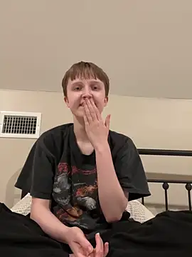 Lassie Cassie online show from December 16, 2025, 3:44 am