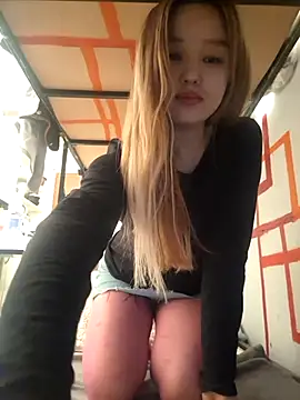 Snapshot of SherrylShaw chatting on April 10, 2026, 9:19 pm SherrylShaw online show from April 10, 2026, 9:19 pm