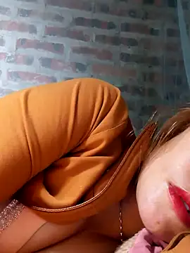 yana-zz online show from March 16, 2026, 5:44 am