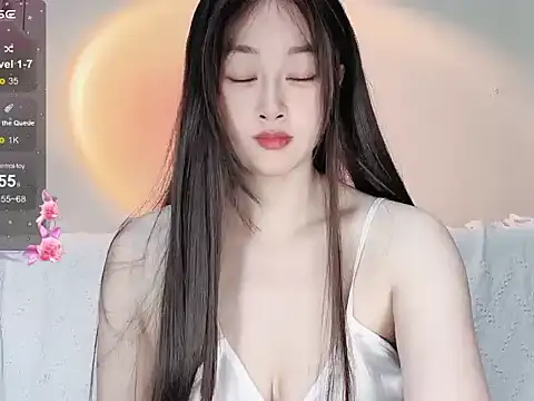 Snapshot of FH-AIAI chatting on December 14, 2025, 12:10 pm FH-AIAI online show from December 14, 2025, 12:10 pm