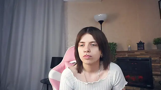 IleanaPishko online show from January 7, 2026, 8:06 am