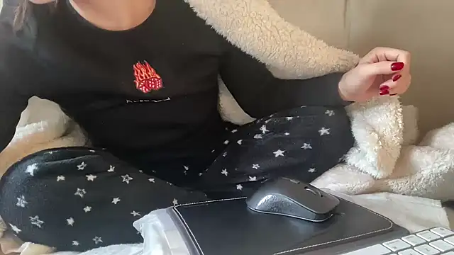 Snapshot of ijustturned18today chatting on December 22, 2025, 12:13 pm ijustturned18today online show from December 22, 2025, 12:13 pm