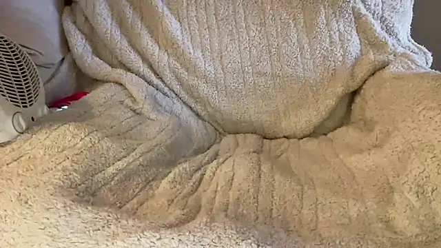 Snapshot of ijustturned18today chatting on February 1, 2026, 8:13 am ijustturned18today online show from February 1, 2026, 8:13 am