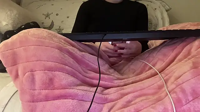 Snapshot of ijustturned18today chatting on February 7, 2026, 7:50 pm ijustturned18today online show from February 7, 2026, 7:50 pm