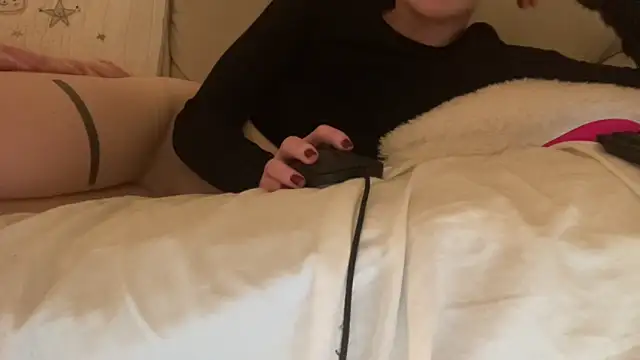 Snapshot of ijustturned18today chatting on February 21, 2026, 8:43 pm ijustturned18today online show from February 21, 2026, 8:43 pm