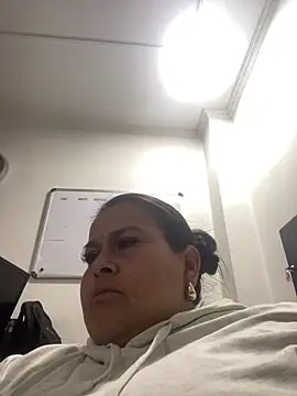 Snapshot of SayMarLuna chatting on July 10, 2026, 8:33 pm SayMarLuna online show from July 10, 2026, 8:33 pm