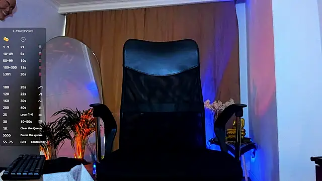  YOURHERO online show from April 30, 2026, 10:14 pm