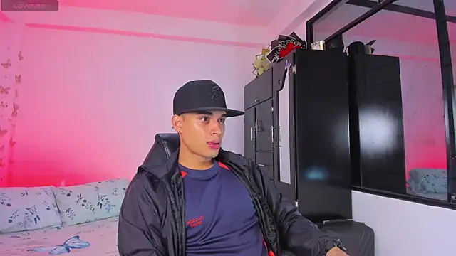 Snapshot of Michael_Jordan_zz chatting on January 9, 2026, 11:39 pm Michael Jordan zz online show from January 9, 2026, 11:39 pm