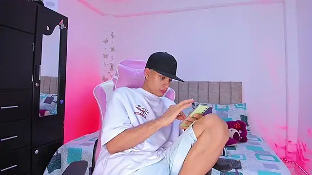 Snapshot of Michael_Jordan_zz chatting on March 20, 2026, 3:00 am Michael Jordan zz online show from March 20, 2026, 3:00 am