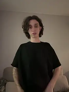 Snapshot of JuicyBoy777 chatting on December 17, 2025, 11:44 pm JuicyBoy777 online show from December 17, 2025, 11:44 pm