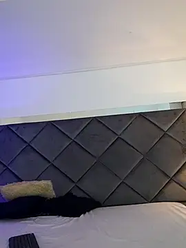 LunaaCurly online show from March 1, 2026, 11:01 am