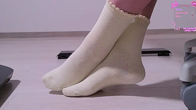 Feetbeth online show from May 19, 2026, 1:56 am