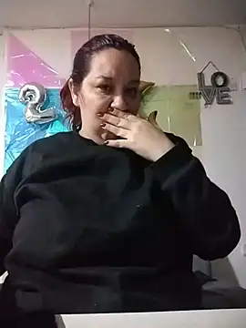 Snapshot of sharon_G chatting on June 14, 2026, 12:40 pm sharon G online show from June 14, 2026, 12:40 pm
