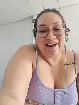 Snapshot of sharon_G chatting on July 18, 2026, 6:12 pm sharon G online show from July 18, 2026, 6:12 pm
