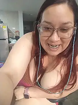 Snapshot of sharon_G chatting on July 28, 2026, 8:52 pm sharon G online show from July 28, 2026, 8:52 pm