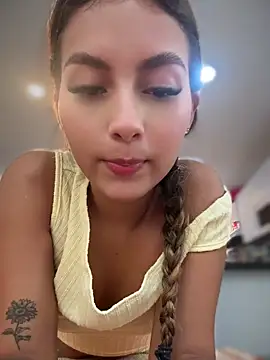 Snapshot of Valeria-escobar chatting on July 28, 2026, 2:13 pm Valeria-escobar online show from July 28, 2026, 2:13 pm