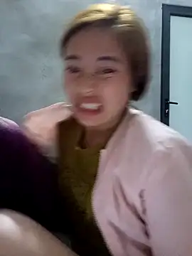 little-effy online show from December 15, 2025, 5:17 pm