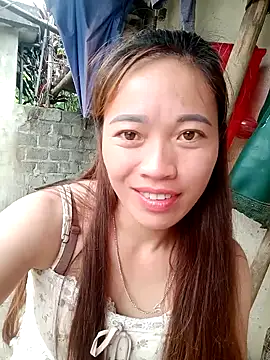 Snapshot of little-effy chatting on May 20, 2026, 2:07 am little-effy online show from May 20, 2026, 2:07 am