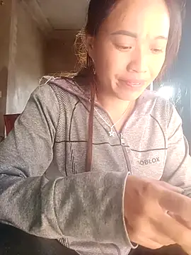 little-effy online show from July 25, 2026, 10:24 am