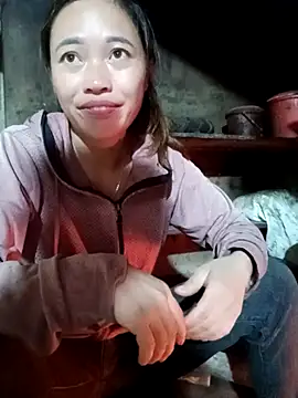 little-effy online show from July 28, 2026, 4:52 am