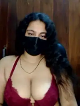 nosrat014 online show from April 30, 2026, 5:41 pm