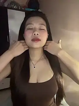 Snapshot of Bae1103_ chatting on December 16, 2025, 6:24 pm Bae1103 online show from December 16, 2025, 6:24 pm