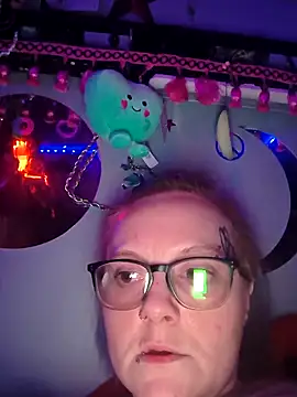 MidnightSeducerxh online show from March 17, 2026, 11:57 am