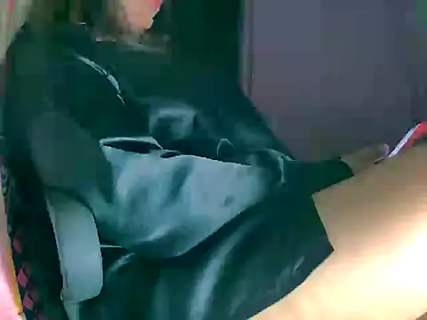 Snapshot of butterflyslay chatting on December 13, 2025, 9:09 pm butterflyslay online show from December 13, 2025, 9:09 pm