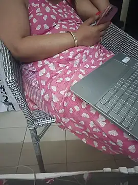 Snapshot of butterflyslay chatting on May 29, 2026, 6:33 am butterflyslay online show from May 29, 2026, 6:33 am