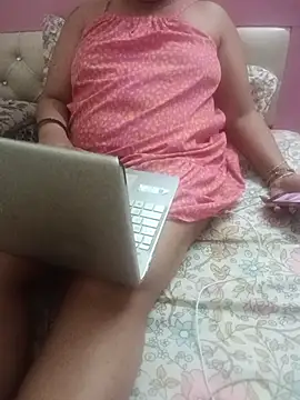 Snapshot of butterflyslay chatting on June 16, 2026, 5:04 pm butterflyslay online show from June 16, 2026, 5:04 pm