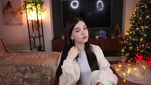 Snapshot of CarolynnDepetris chatting on December 16, 2025, 7:46 am CarolynnDepetris online show from December 16, 2025, 7:46 am