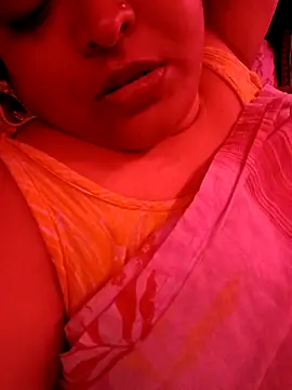 Snapshot of peu8 chatting on February 26, 2026, 5:23 pm peu8 online show from February 26, 2026, 5:23 pm