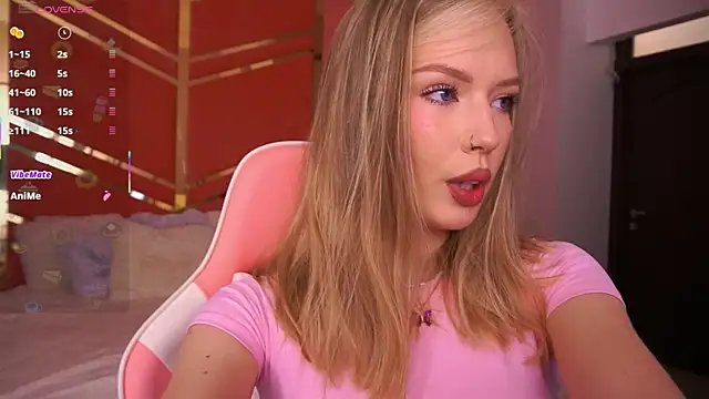 MollyyMayy online show from May 22, 2026, 7:41 pm
