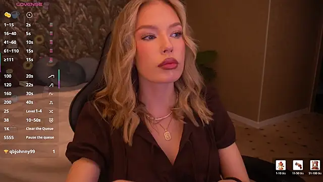 MollyyMayy online show from May 25, 2026, 1:55 am