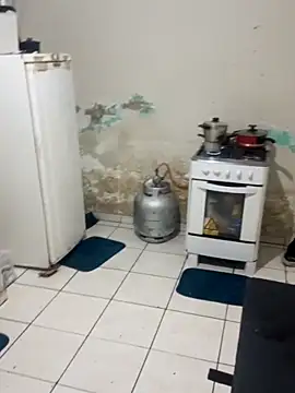 Snapshot of _-_charmosa chatting on December 14, 2025, 3:23 am - charmosa online show from December 14, 2025, 3:23 am