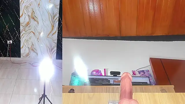 aisha funny online show from June 11, 2026, 3:37 am