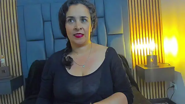 Snapshot of Angelic_serenity chatting on March 18, 2026, 7:39 pm Angelic serenity online show from March 18, 2026, 7:39 pm