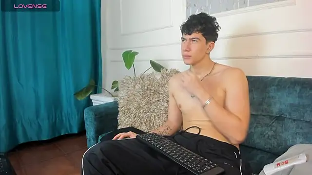 Criss Adams online show from March 13, 2026, 2:18 am