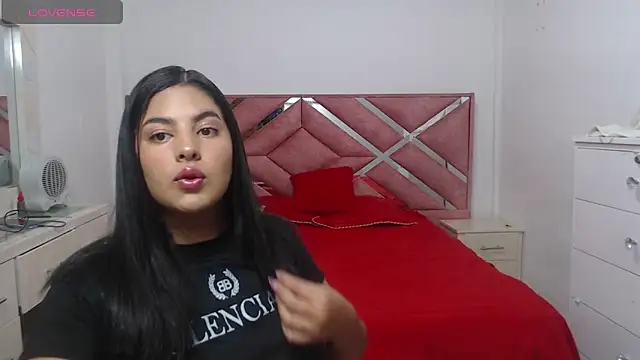 Snapshot of Brittany_Hot chatting on December 16, 2025, 4:23 pm Brittany Hot online show from December 16, 2025, 4:23 pm