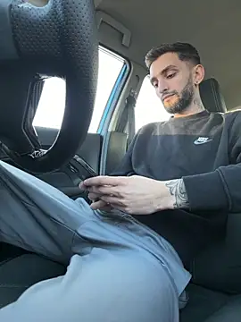 Juliann69Ramiro online show from March 13, 2026, 4:57 pm