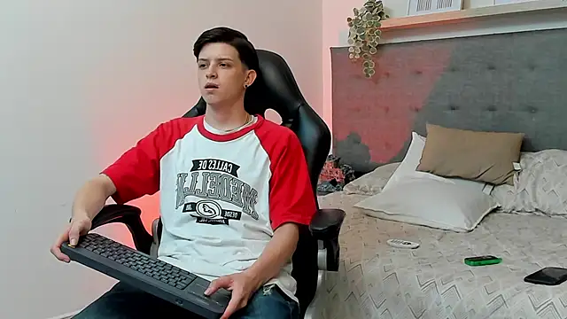 sebastamayo  online show from February 26, 2026, 5:28 am