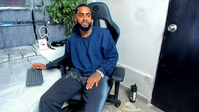 jay jhonson01 online show from April 28, 2026, 7:13 am