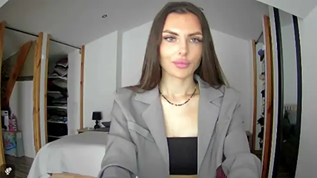Snapshot of Addisonadore chatting on April 7, 2026, 6:47 am Addisonadore online show from April 7, 2026, 6:47 am